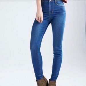 🌈 3/$25 Bullhead High Rise Skinniest Jeans - Size 7